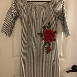 Off the shoulder striped dress with rose size m